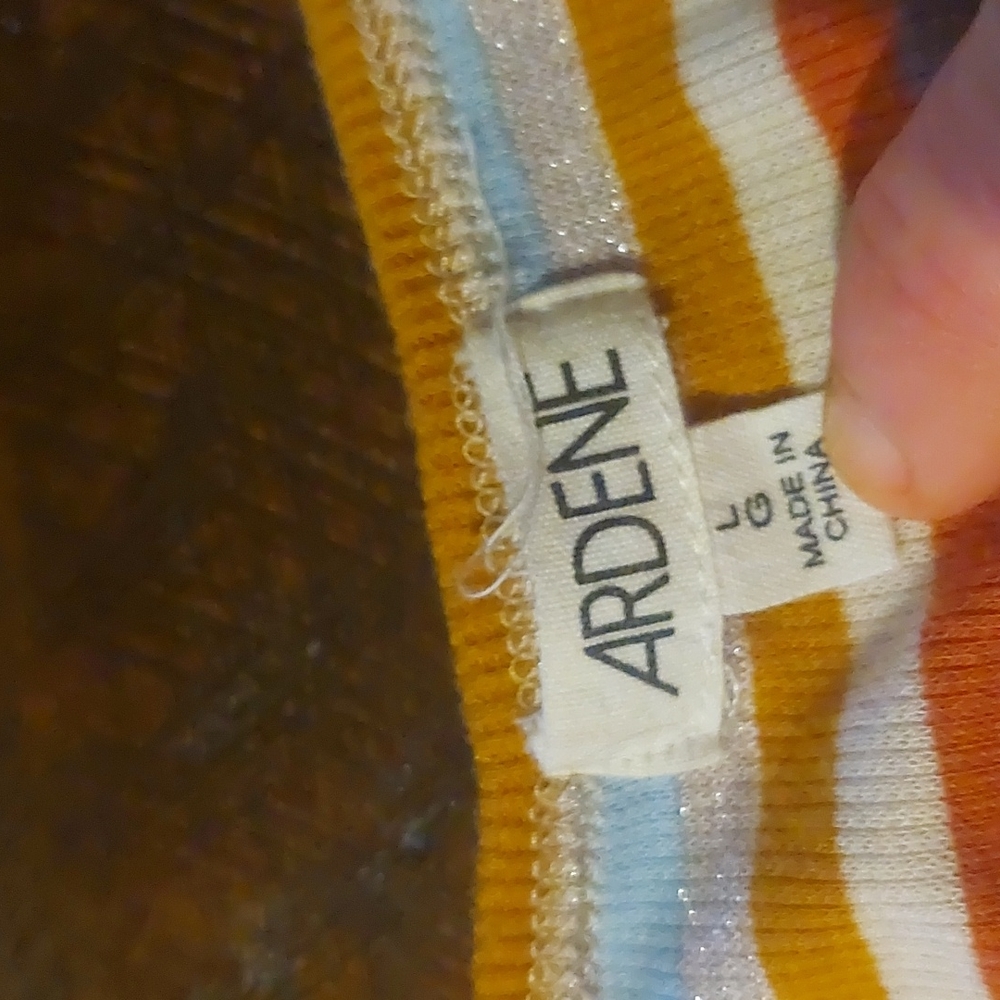 Striped top - Picture 2 of 6